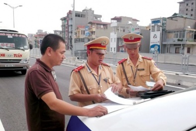 Giáp tết, xe khách vi phạm tràn lan