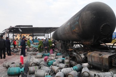 Sức ép vụ nổ gas "thổi bay" hàng chục công nhân