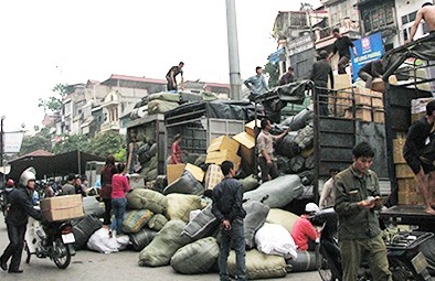 Nhẹ tay nạn buôn bán hàng lậu
