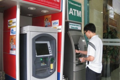 Thu phí giao dịch nội mạng ATM từ tháng 3/2013