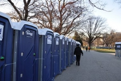 Lập hàng loạt nhà vệ sinh gần khu vực Obama nhậm chức