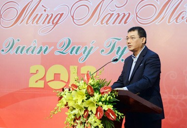 "Đại gia" ngân hàng được phong Anh hùng lao động