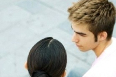 Trai tây chuyên lừa tình lấy tiền