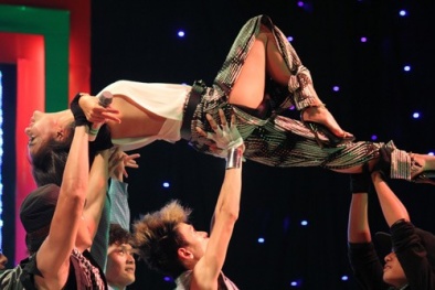 Cấm biểu diễn vĩnh viễn nếu nghệ sĩ bị tẩy chay?