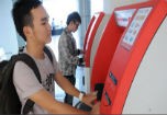 ATM "nuốt" tiền: Người tiêu dùng “thiệt đơn, thiệt kép”