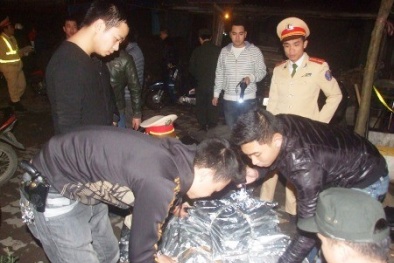 Khoe quen trưởng phòng CSGT để thoát hàng lậu