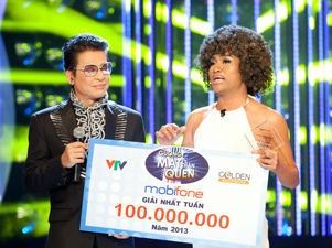 Đại Nghĩa lập “hat-trick” vì giả gái thành công