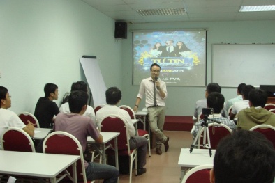 Hốt bạc nhờ dịch vụ dạy "cưa gái"