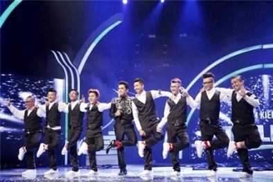 Sự đột phá của những chàng trai đeo nơ