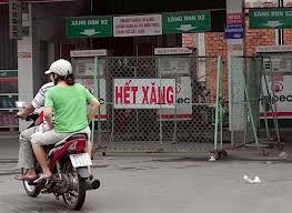Chưa xử lý được các cây xăng găm hàng?