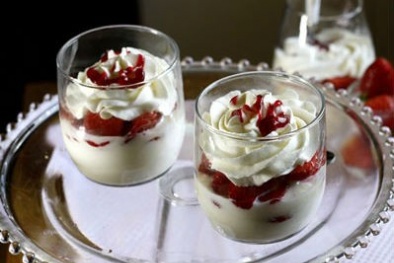 Thơm mát kem dâu tây ngày nắng nóng