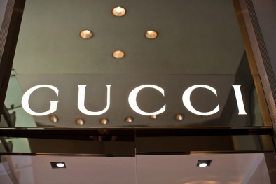 Hàng hiệu Gucci&Milano ghi hóa đơn 3 USD bán 60 triệu đồng