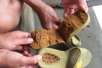 Lại nghi vấn dép nhựa Trung Quốc có chất độc hại