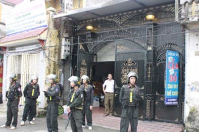 Hàng trăm cảnh sát "quây" sới bạc