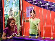 Sinh viên Bách khoa quên giờ học vì thích “những ngày khoa học vui”