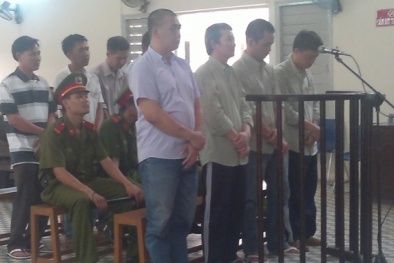 Thượng úy CSGT tiếp tay làm xe giả