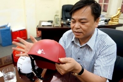 Xuất hiện mũ bảo hiểm dởm cho người đi bộ, cưỡi ngựa