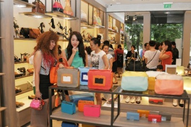 Thỏa sức mua sắm đồ hiệu cùng Charles & Keith