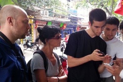 Hà Nội: 3 du khách pháp bị bắt chẹt ở phố cổ