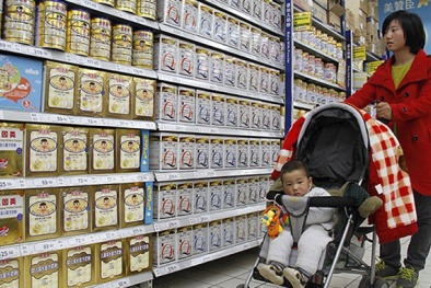 Trung Quốc: Sữa ngoại đắt khách