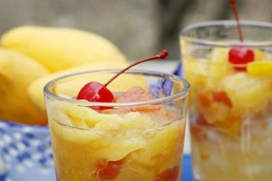 Thưởng thức chè trái cây trong ngày nghỉ lễ