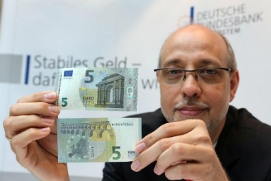 Đồng 5 Euro mới chính thức lưu hành