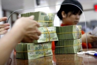 Khó khăn tiếp tục “đeo bám” các ngân hàng