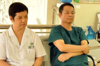 Bác sỹ Trung Quốc "khám chui"