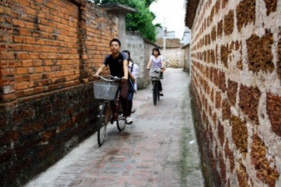 Khổ như dân làng cổ Đường Lâm