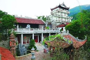 Việt phủ Thành Chương bán vé vào cửa trái phép