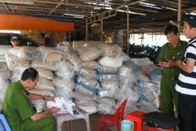 Thu giữ 3 tấn sữa bột không rõ nguồn gốc