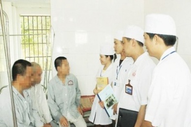 Đại gia nhập viện tâm thần vì kinh doanh lỗ