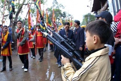 Đồ chơi bạo lực “tiếp tay” cho trẻ phạm tội sớm?