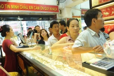 Nháo nhào đi mua, bán vàng