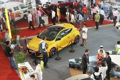 Hà Nội: Giảm trước bạ ôtô, thu phí đường bộ xe máy 100 nghìn/năm