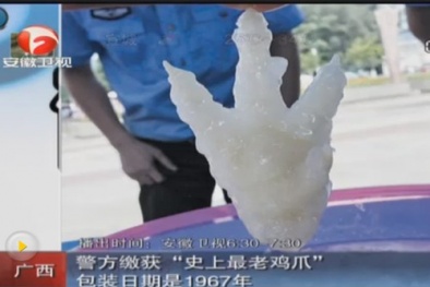 Phát hiện kho chân gà hết hạn... 46 năm