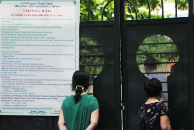 Thí sinh gào khóc nức nở vì đi thi muộn