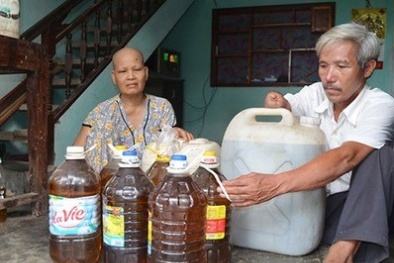 Cho lốp xe vào...dầu ăn