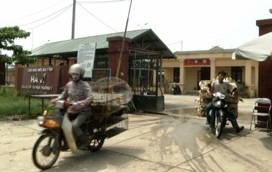 Nhập nhằng trong quản lý chợ gia cầm Hà Vĩ