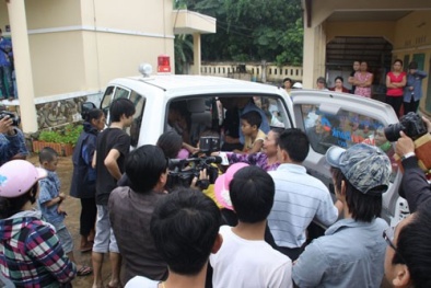 Niêm phong vắc xin, điều tra cái chết 3 trẻ sơ sinh