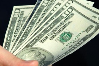 Dùng hóa chất rửa tiền lừa 90 nghìn USD