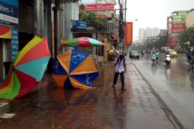 Bão số 5 suy yếu thành áp thấp nhiệt đới