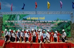 Nhà đầu tư khổ vì chính quyền