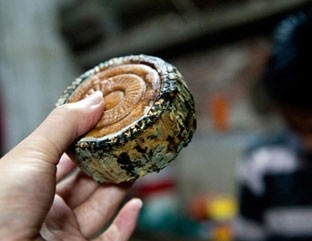 Bánh trung thu Trung Quốc tồn 3 năm tuồn vào Việt Nam?