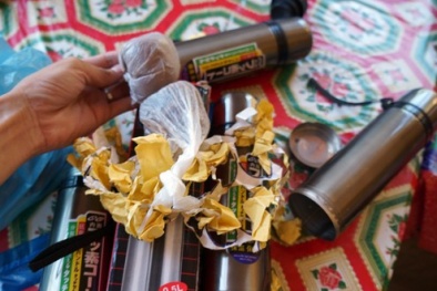 "Chất lạ" trong phích nước "Made in China" là cát