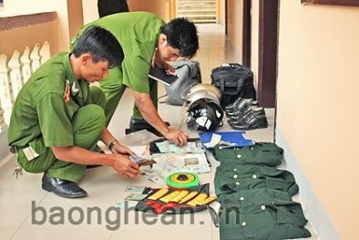 Bắt Trung úy, Đại tá dởm lừa tiền dân nghèo