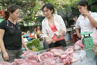 Cách nhận biết thịt lợn, bò bị bơm nước