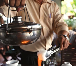 Sử dụng bếp cồn: 'Tránh vỏ dưa gặp vỏ dừa'