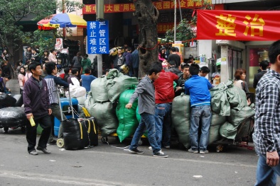 Thâm nhập giới đánh hàng lậu từ Trung Quốc về Việt Nam (Bài 3)