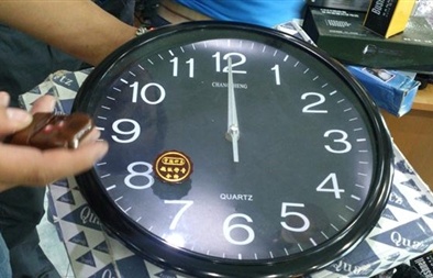 Cảnh sát 'sờ gáy' Công ty chuyên bán thiết bị nghe lén